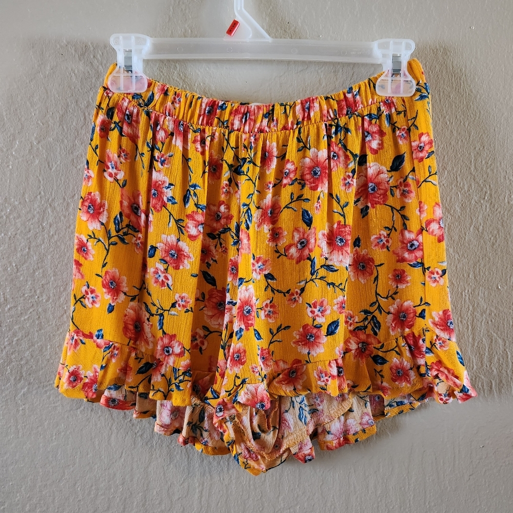 Full tilt floral flowy shorts size small